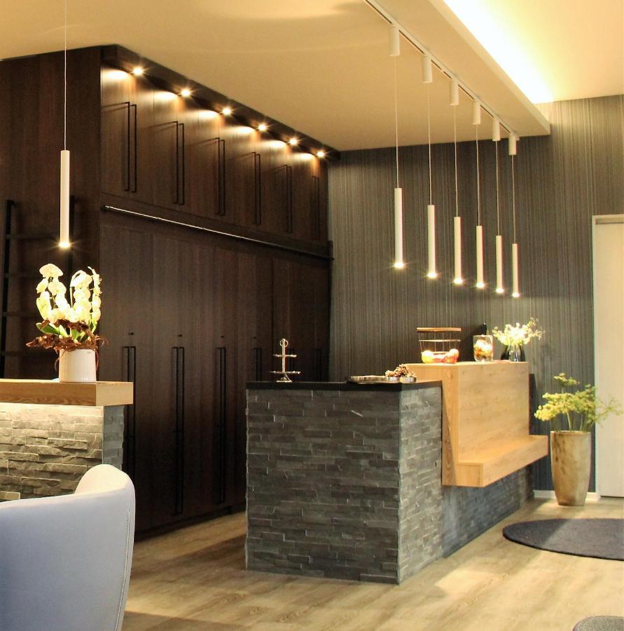 Art & Galerie Hotel Lenz Plauer See Fuenfseen Екстериор снимка