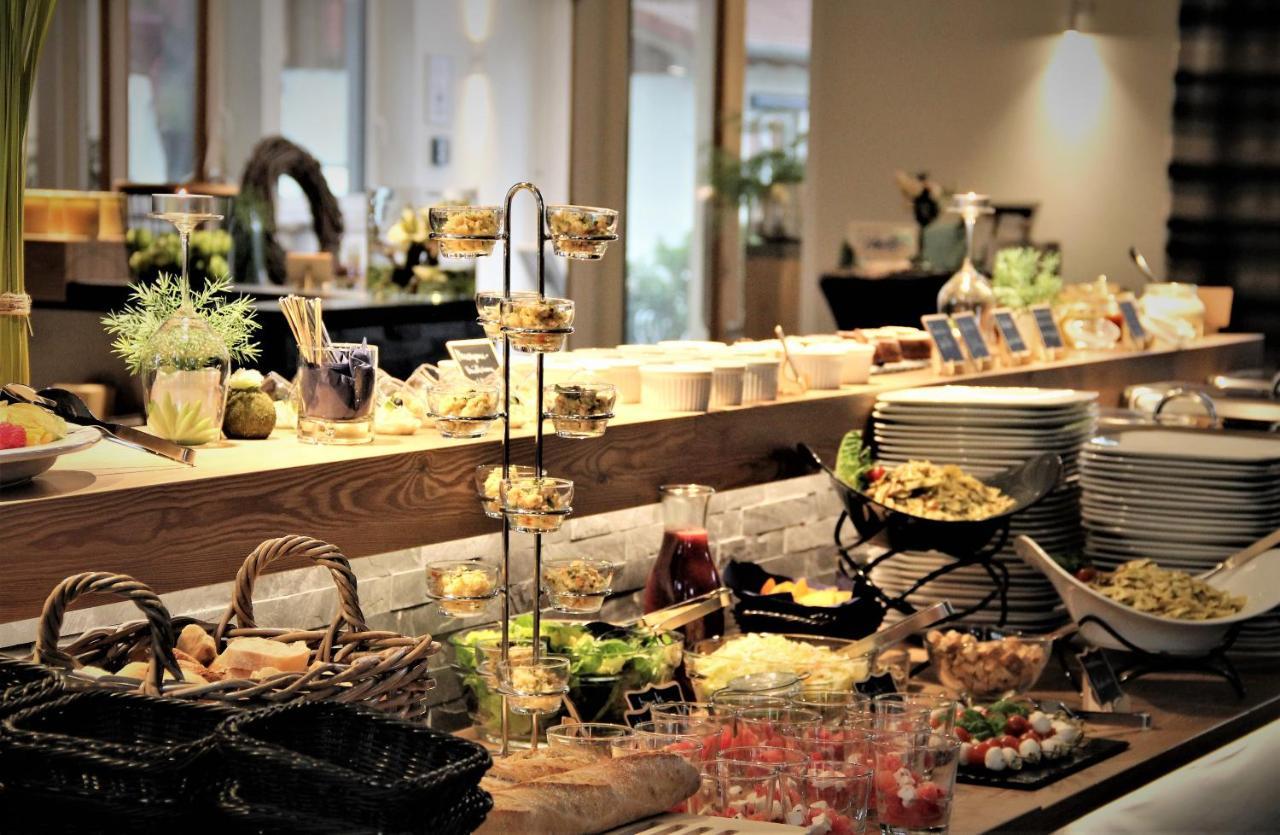 Art & Galerie Hotel Lenz Plauer See Fuenfseen Екстериор снимка